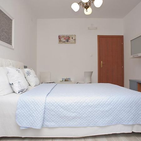 Apartments Gold Будва Екстер'єр фото