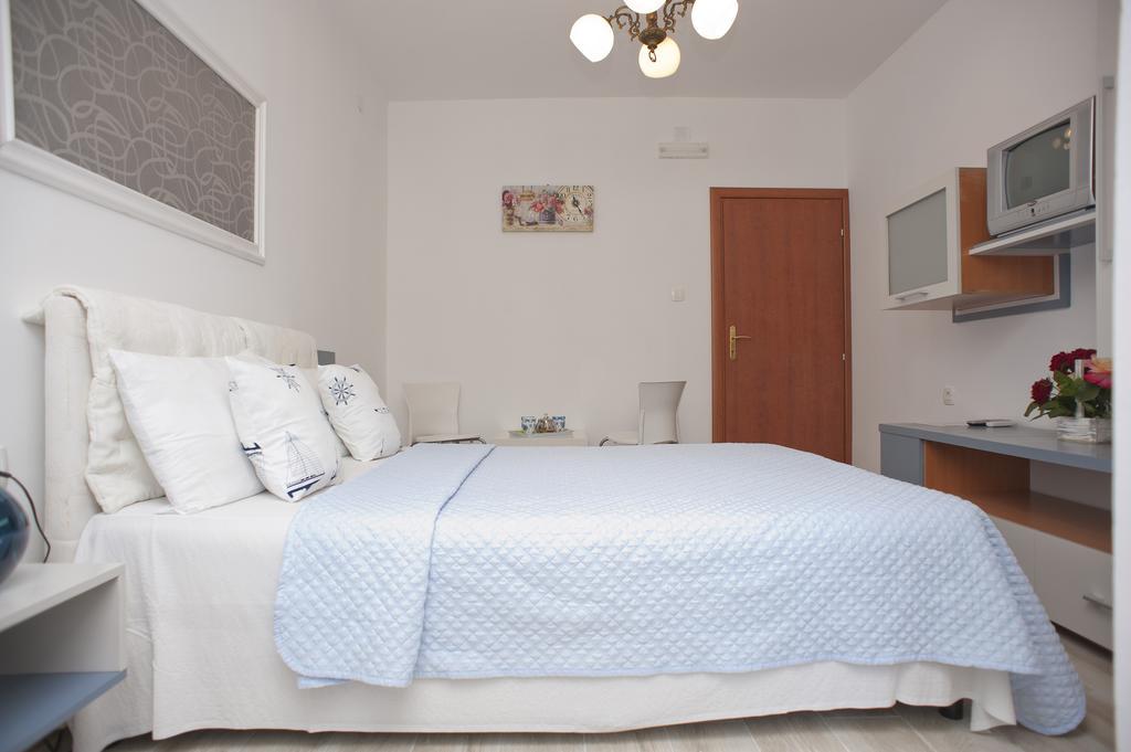 Apartments Gold Будва Екстер'єр фото